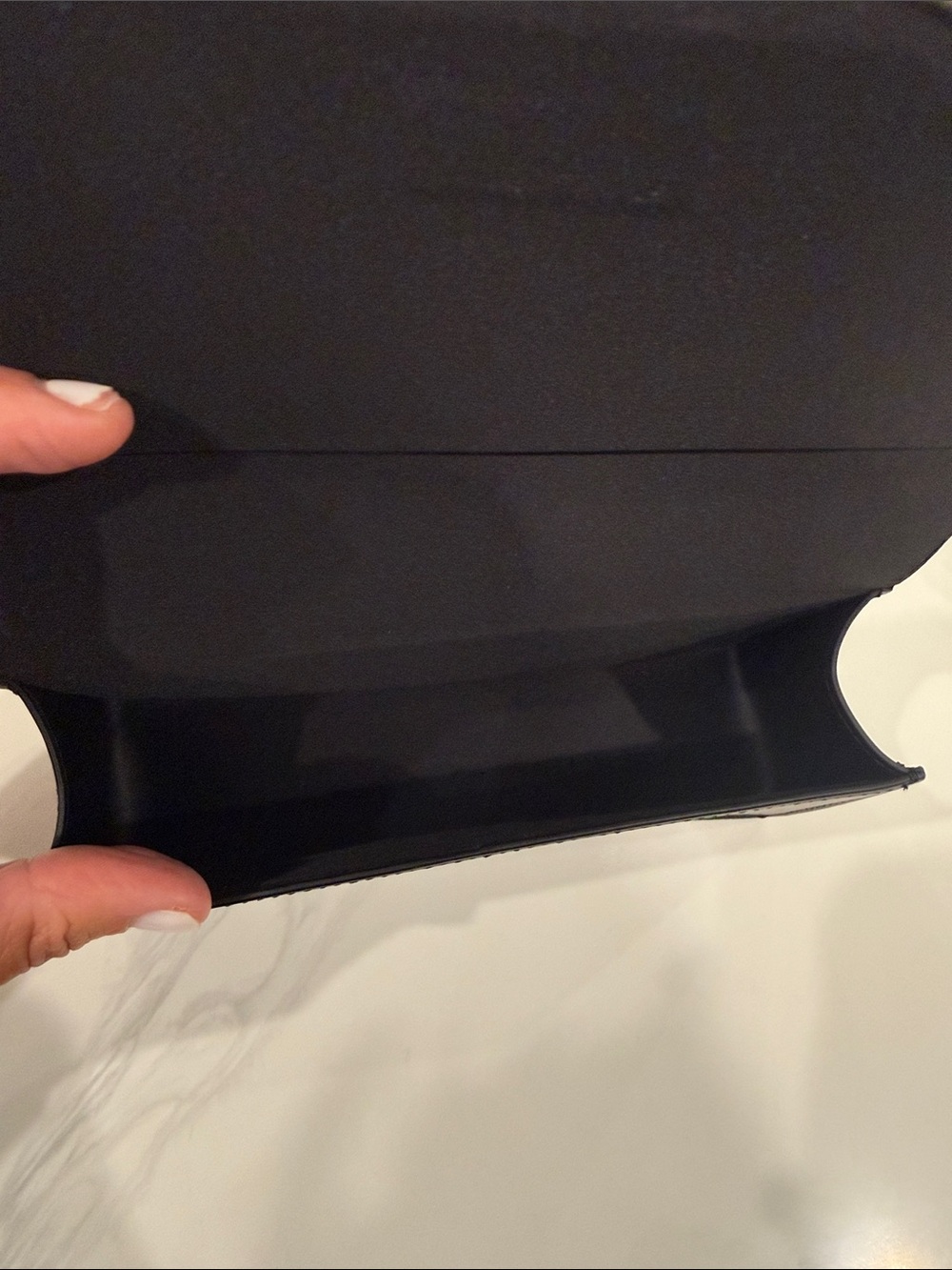 Dolce & Gabbana Black Leather DG magnetic Clutch - Picture 5 of 8
